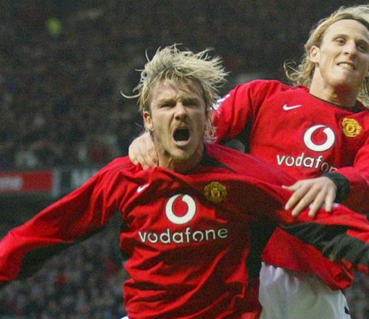 Forlán confesó cómo era convivir con Beckham en el Manchester United: “Era un fenómeno global”
