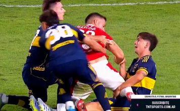 Golpe de puño y empujones: la insólita pelea entre dos jugadores de Boca y uno de Independiente que el árbitro no vio