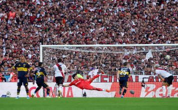 La ácida crítica de Astrada al VAR por la jugada del final en el Superclásico: “Estaba durmiendo o tomando café tranquilo”