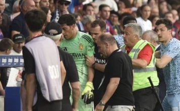 La sanción que podría recibir Esteban Andrada tras la trompada que le pegó a un rival: el antecedente del Mono Burgos en España