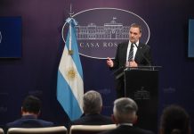 Las 4 preguntas clave que contestó Adorni al Congreso sobre su patrimonio, los viajes y el vínculo con Marcelo Grandio