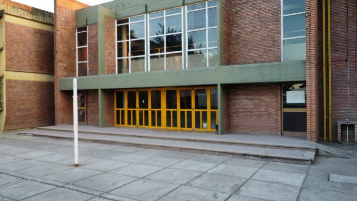 Los alumnos de la escuela de San Cristóbal regresarán hoy a clases a dos semanas del tiroteo y tras el fuerte temporal