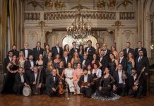 “Me robaron años de trabajo”: entraron a su auto en San Telmo y se llevaron el vestuario único de una compañía lírica