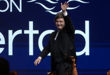 Milei defendió su gestión durante una gran fiesta liberal, mencionó a Adorni de forma fugaz y no se saludó con Macri