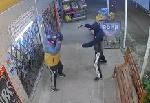 “¡Pará, pará!”: un motochorro le disparó a los pies a un joven para robarle en Berazategui