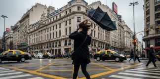 Temperaturas templadas, sin lluvias, pero con vientos: el tiempo para el AMBA y el resto del país