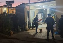 Tomaba una cerveza en un bar y lo acribillaron antes de que termine el vaso: crimen con el sello mafioso del sicariato