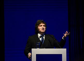 Tras la presentación de Manuel Adorni en el Congreso, Javier Milei habla en un evento sobre economía