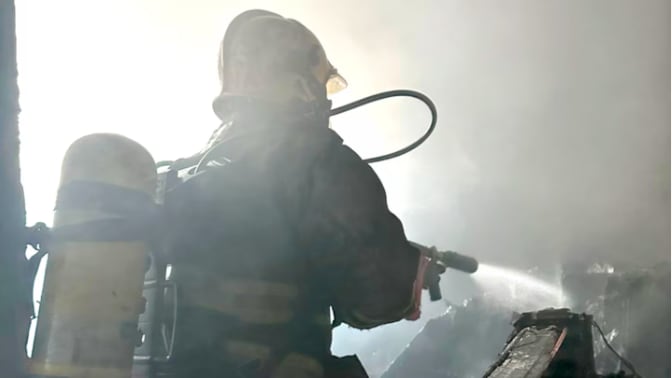 Un hombre de 39 años sufrió graves quemaduras tras un incendio en su vivienda en Córdoba