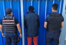 Un hombre intentó matar a su pareja en la habitación de un hotel y amenazó con quitarse la vida antes de ser detenido