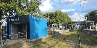 Una adolescente dio a luz con ayuda de ChatGPT y su novio la ayudó a abandonarla en Ezpeleta