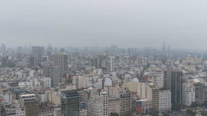 Continúan las alertas por neblinas en el AMBA: cómo estará el tiempo el resto de la semana