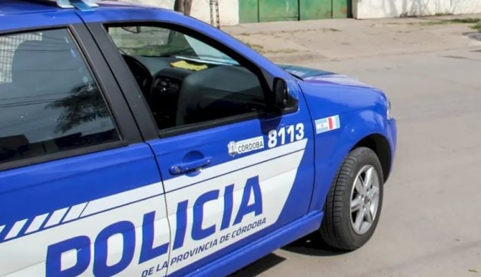 Córdoba: bajó de su camioneta para ayudar a un conocido y murió atropellado por un camión