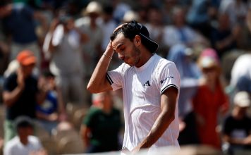 Doloroso traspié argentino en Roland Garros: Francisco Cerúndolo batalló contra sus controversias y cayó ante el 85° del mundo