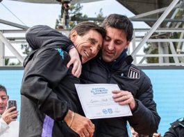 El contrapunto entre Diego Milito y Gustavo Costas tras su salida de Racing que generó el enojo de los hinchas