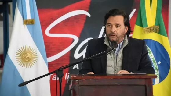 El curioso baile de Gustavo Sáenz tras anunciar una nueva conexión aérea entre Salta y Río de Janeiro