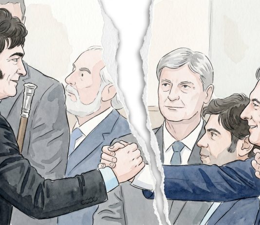 El Gobierno relativiza las apariciones de Mauricio Macri y mantiene abierta la posibilidad de acuerdos electorales con sectores del PRO