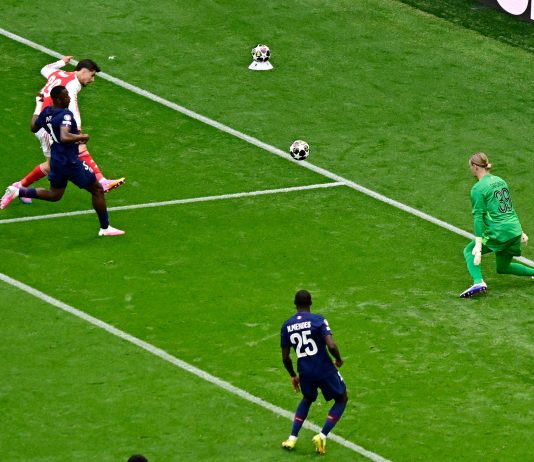 El golazo del Arsenal al PSG a los 5 minutos de la final de Champions League