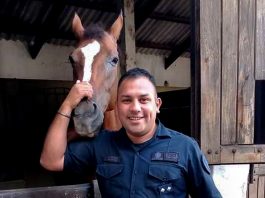 En un fallo dividido, la Corte absolvió al psiquiatra acusado por el crimen contra un policía que había cometido su paciente