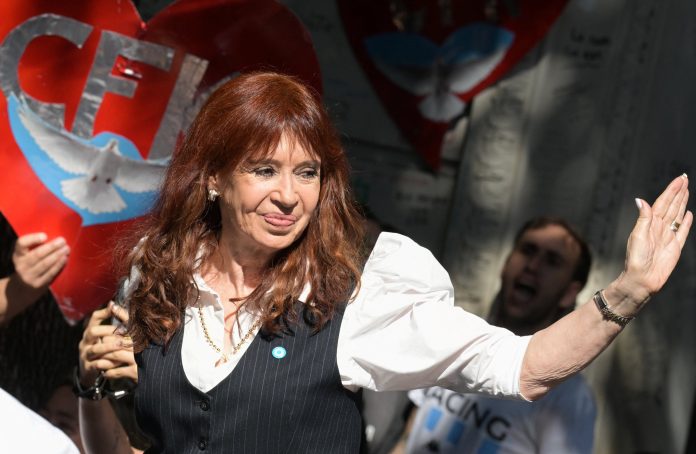 Felipe Solá: “La justicia busca limitar el poder de Cristina por miedo político”