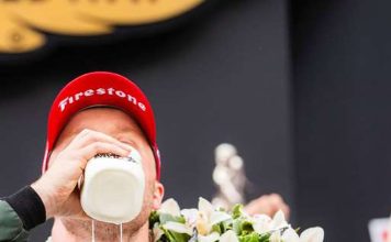 Ganó la carrera más ajustada de la historia por 18 milésimas de segundo y se llevó un premio sin precedentes en las 500 Millas de Indianápolis