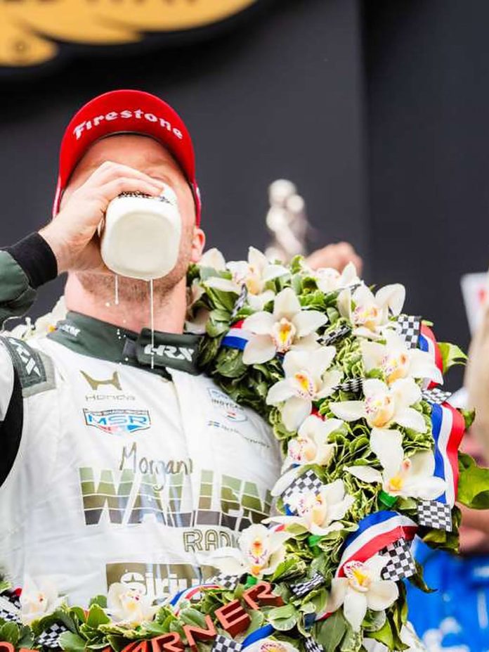 Ganó la carrera más ajustada de la historia por 18 milésimas de segundo y se llevó un premio sin precedentes en las 500 Millas de Indianápolis