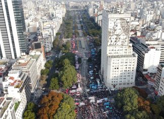 Gremios, trabajadores y opositores marcharán por la salud pública y el Gobierno rechaza las denuncias de recortes