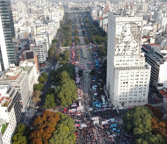 Gremios, trabajadores y opositores marcharán por la salud pública y el Gobierno rechaza las denuncias de recortes