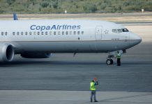 Insólito episodio en Santa Fe: detuvieron a una pareja por intentar tener sexo en un avión