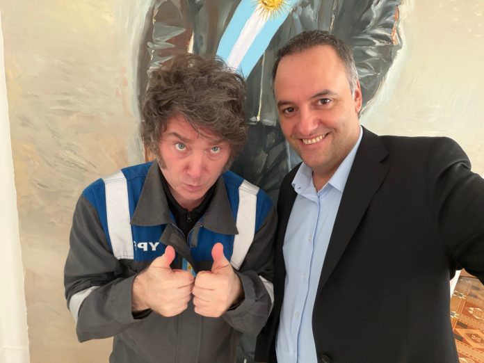 Javier Milei recibe a Manuel Adorni en la Quinta de Olivos y buscan una nueva agenda de propuestas para las próximas semanas