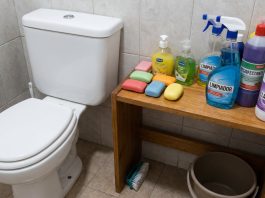 La ANMAT prohibió la venta de una marca de productos de limpieza por falta de regularización