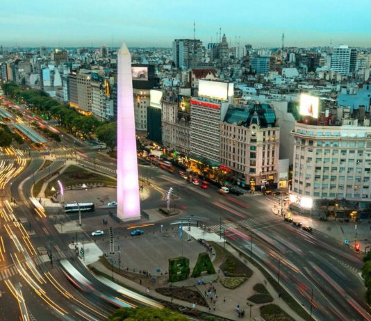 La avenida Corrientes se vestirá de fiesta por los 90 años del Obelisco