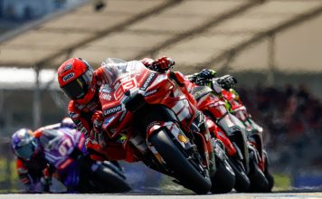 La impactante caída de Marc Márquez en el MotoGP por la que sufrió una grave lesión en un pie: “Tuvo muchísima suerte”
