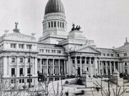 La inauguración del edificio del Congreso: la polémica por el dinero gastado y el crimen del arquitecto que lo diseñó