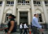 Los bancarios lograron un nuevo aumento alineado con la inflación y el sueldo inicial marca otro récord