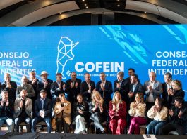 Más de 300 intendentes de todo el país le reclamaron al Gobierno la restitución de fondos para transporte, educación y discapacidad