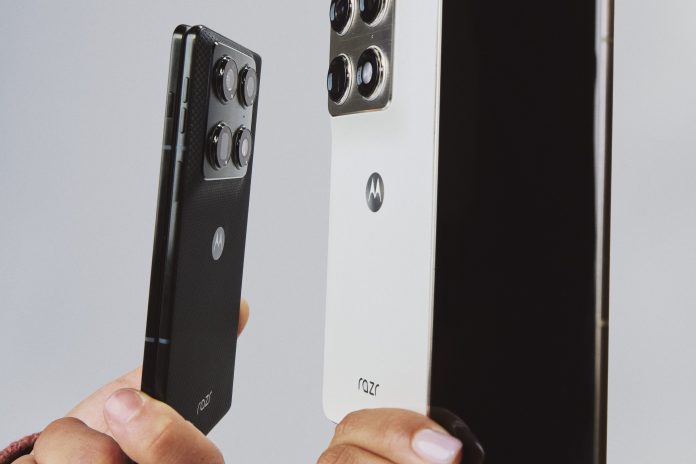 Motorola trae su plegable Razr Fold al país para competir con Samsung y Huawei