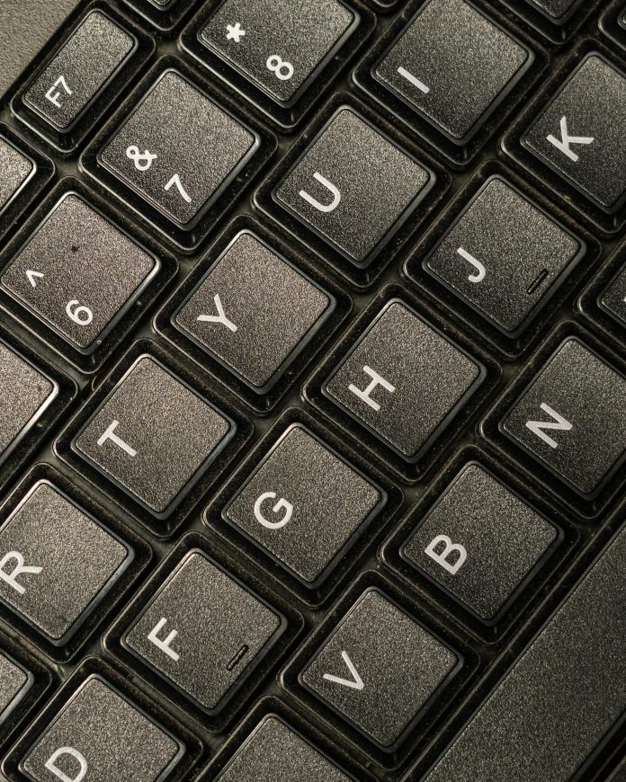 Para qué sirve la “rayita” debajo de las teclas F y J del teclado