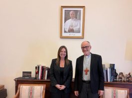 Pettovello expuso las políticas sociales del Gobierno ante el Vaticano y entregó el documento “Museo de la Corrupción”