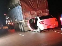 Santa Fe: dos policías murieron al chocar de frente con un camión detenido en la ruta 98