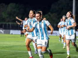 Se entrenaba con varones, hoy tiene una cancha con su nombre y anotó el gol que llevó a Argentina al Mundial Sub 17