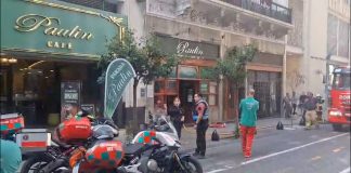 Susto en el microcentro porteño: se incendió un edificio y evacuaron a 45 personas