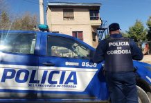 Un hombre murió y otro resultó gravemente herido al chocar una moto y un automóvil en Córdoba