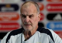 9 frases de Bielsa antes del debut de Uruguay en el Mundial: el caótico vuelo, los lesionados y un aviso para Arabia Saudita