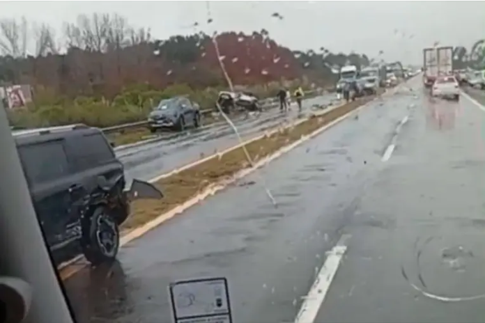 Accidente fatal en la Ruta 12: un impresionante choque múltiple dejó cuatro muertos y varios heridos