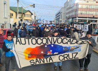 Conflicto salarial con la Policía en Santa Cruz: protestas, acampe y refuerzo de fuerzas federales de Nación