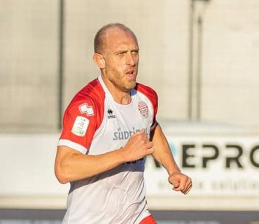 Cumplió 40 años, firmó una cláusula para no jugar contra el Bari y terminó retirándose cuando el sorteo lo puso frente a frente con su pasado