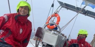 Dejaron su vida en tierra firme, viven en un velero y educan a sus hijos mientras recorren América