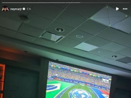 El curioso mensaje de Neymar en pleno partido de Brasil ante Haití por el Mundial