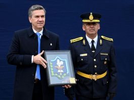 El gobernador de Chaco anunció un aumento salarial para la Policía